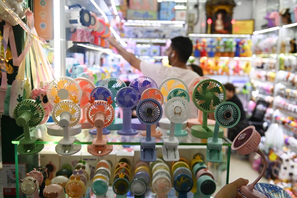 一区饰品玩具淘货 参考图 1